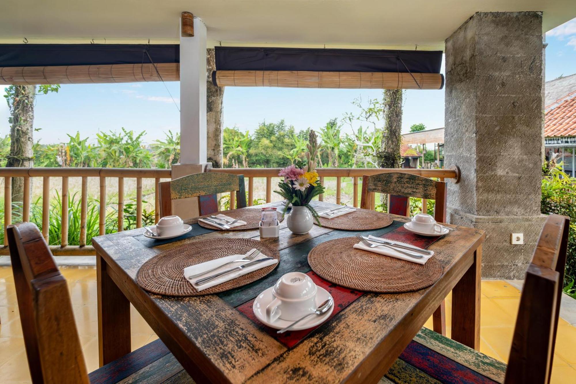 Alam Puisi Villa Ubud Eksteriør billede