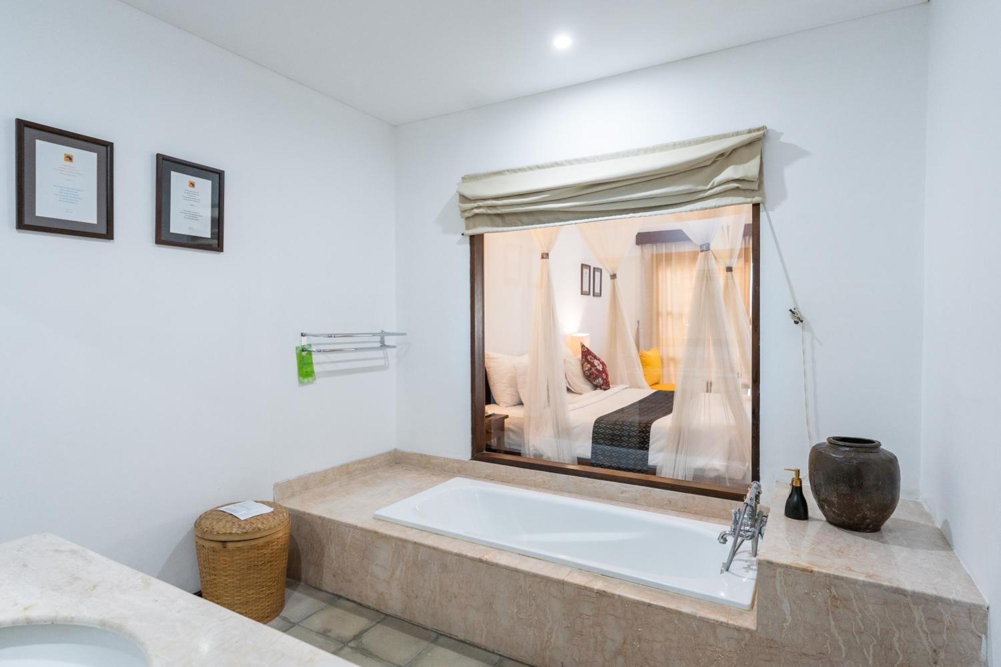 Alam Puisi Villa Ubud Eksteriør billede
